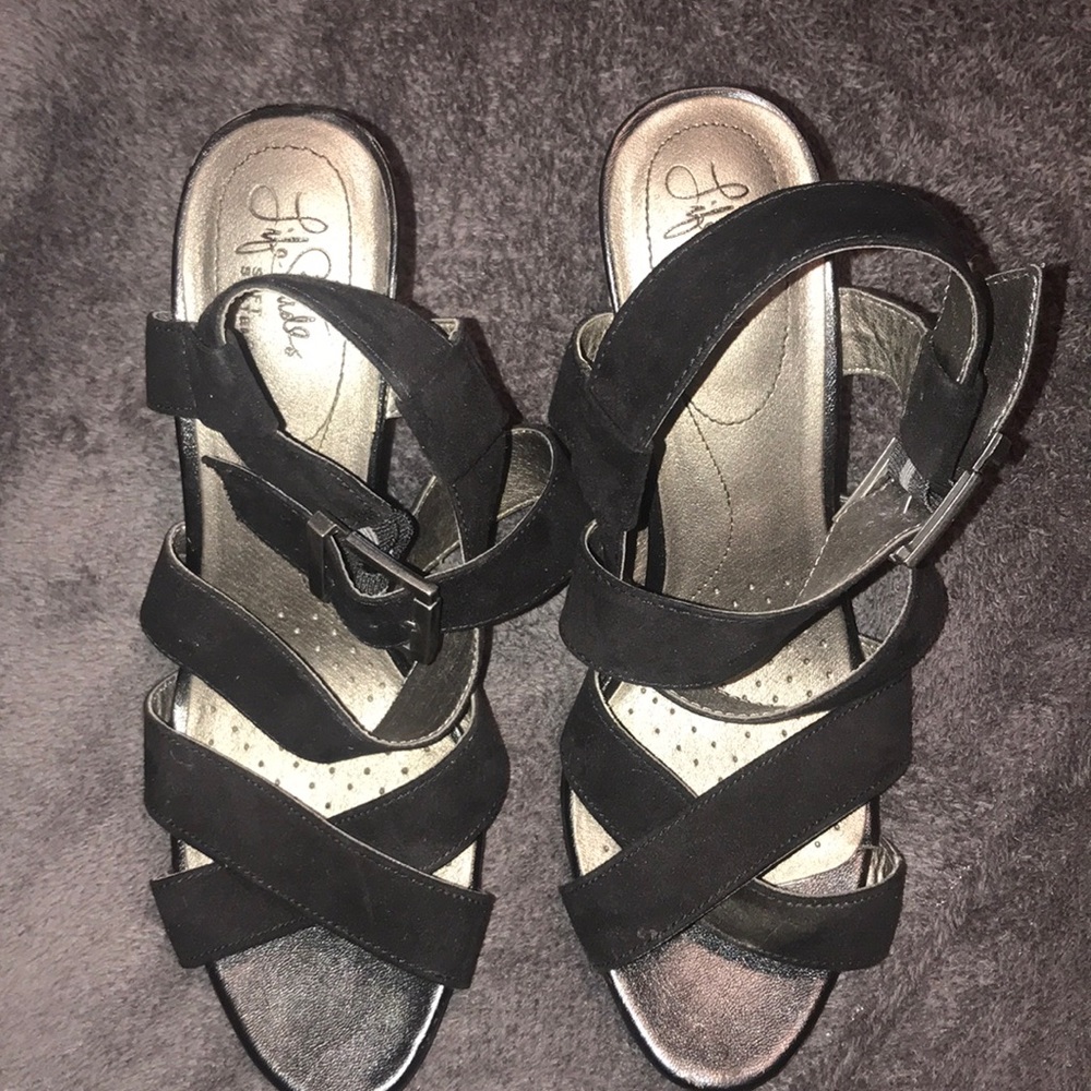 Brand new life stride heels
